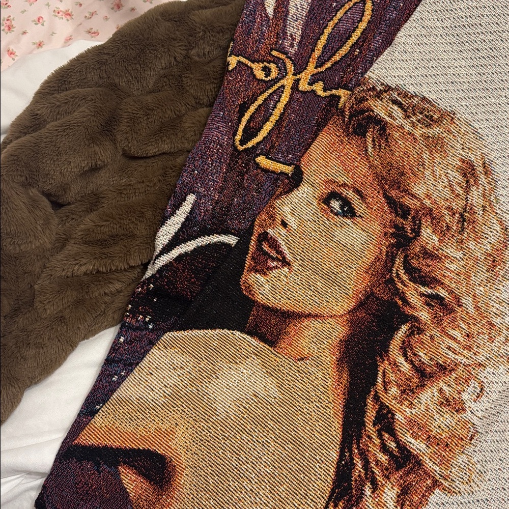 Taylor Swift Speak Now woven blanket